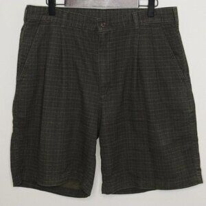 Woolrich Men's Size 33 Black Brown Plaid Pleated Casual Shorts